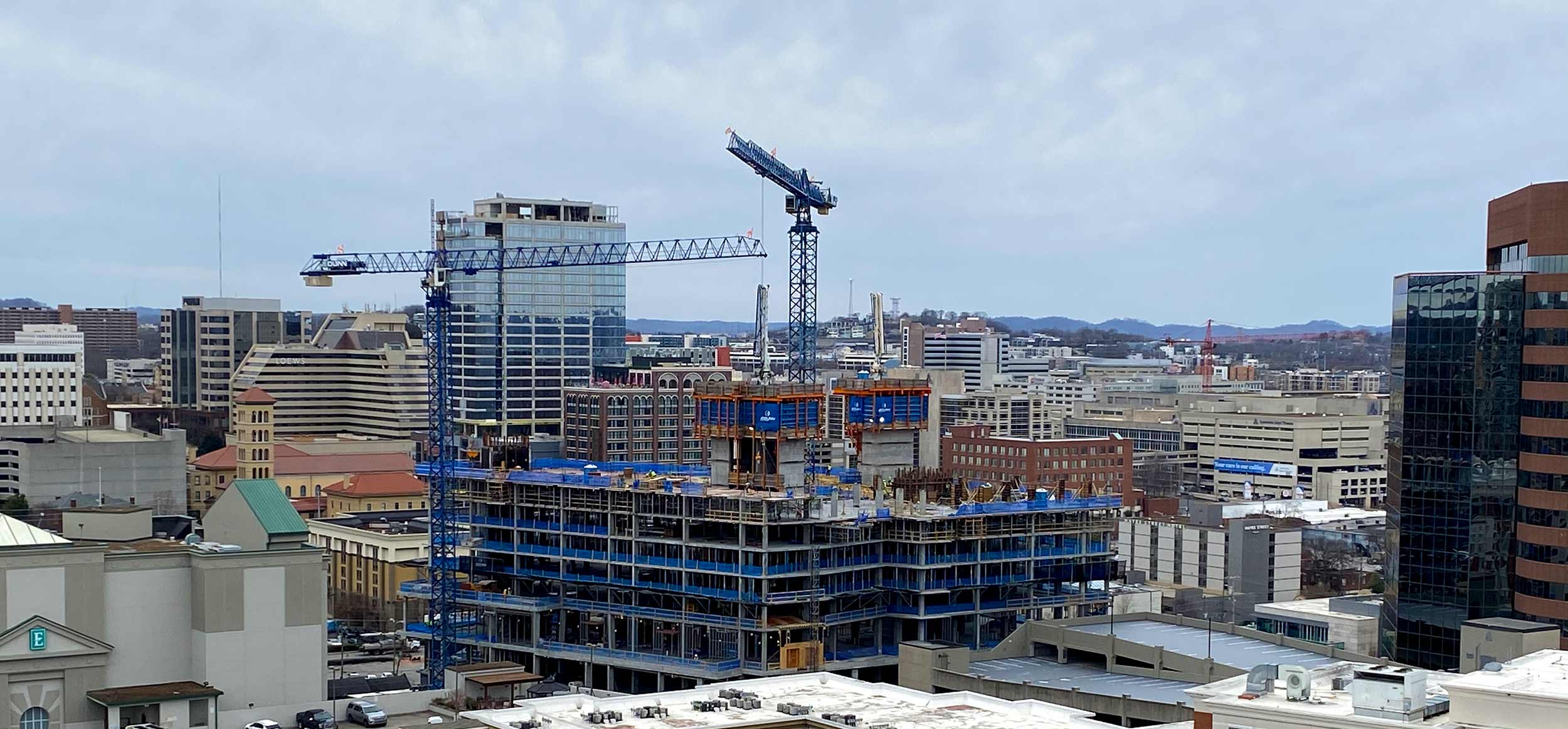 Only five minutes from Downtown, the 282’ height superstructure composed of hotel and residences will be located on a highly populated corner of Broadway. 1812 Broadway will be an exquisite offer to visitors and locals.