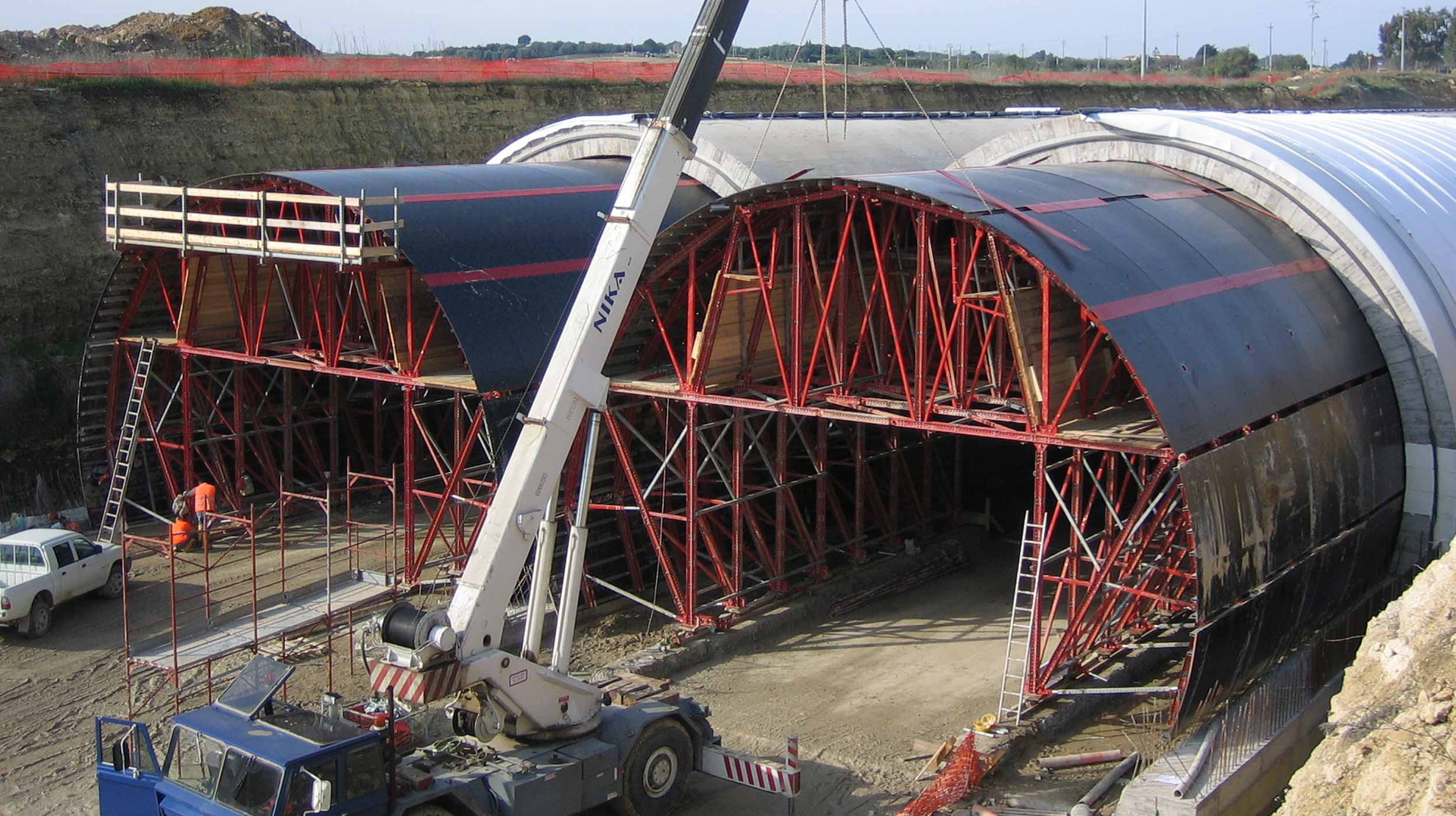 The twin-tube cut and cover tunnel is part of the construction work for the highway between Catania and Siracusa.