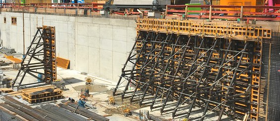Concrete formwork system for the construction of single-sided walls
