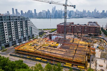 ULMA’s ENKOFLEX versatile shoring system featured on the banks of the Hudson River