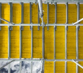 Maximum flexibility by overlapping metallic infilling beams.