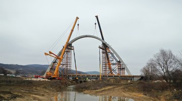 Mioveni Arch Bridge
