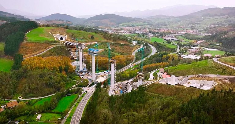 The Zumelegi viaduct, Elorrio, Spain
