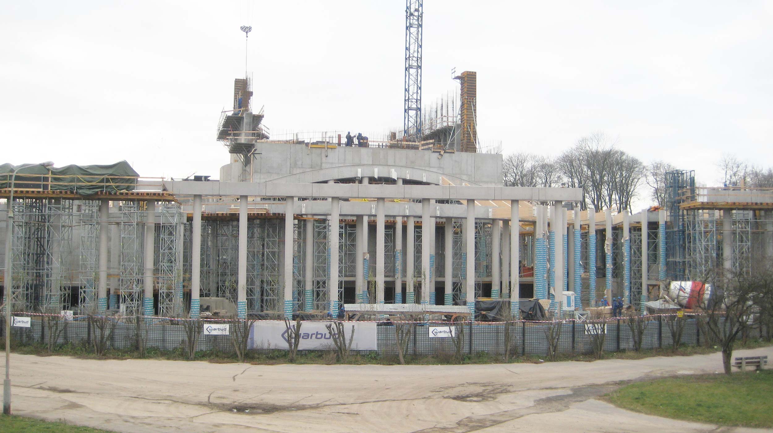 The project consisted in transforming the existing Opera and Philharmonic of Białystok into a new European Center for Music and Art.