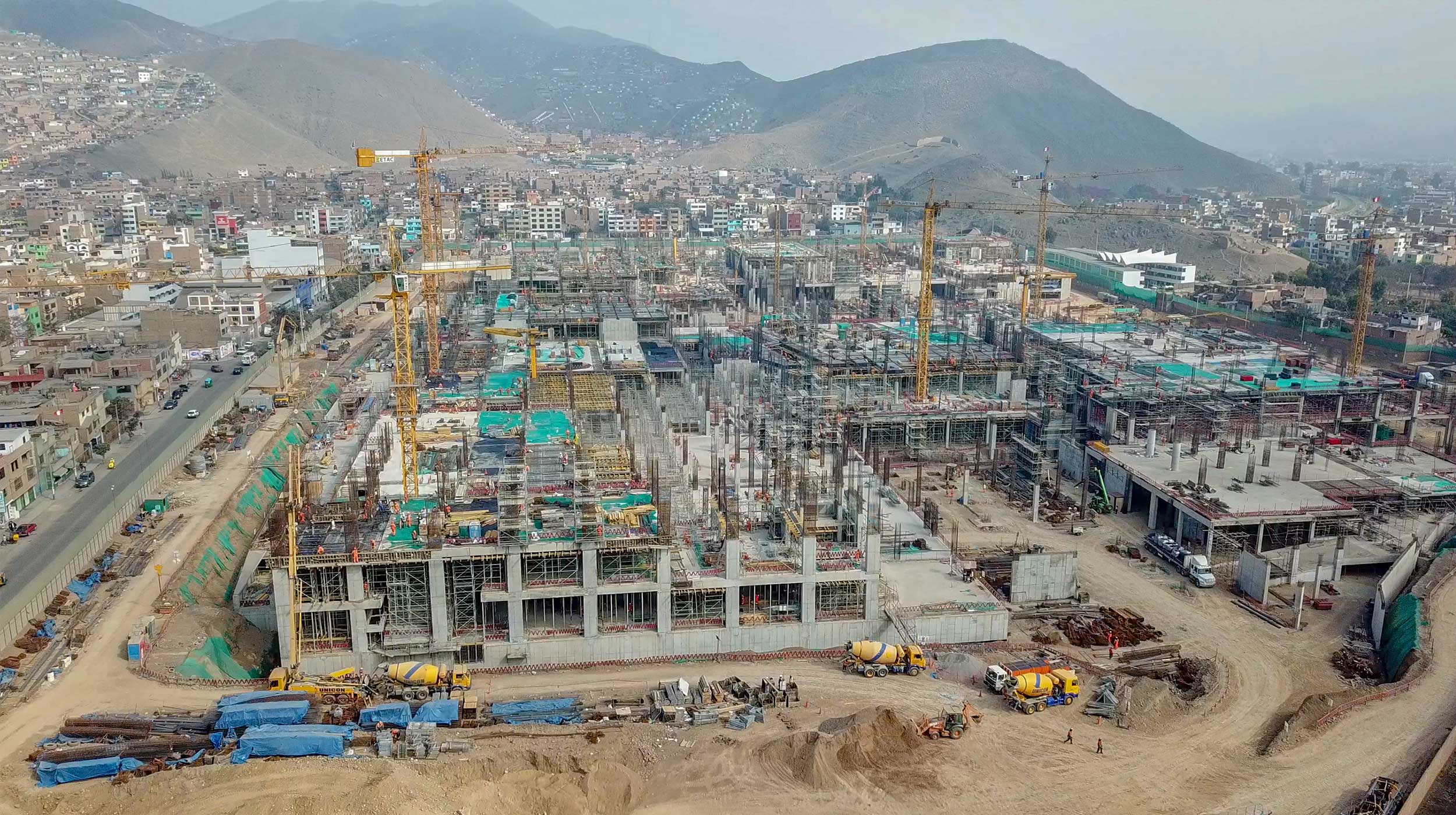 ULMA is collaborating in the construction of the Real Plaza de Puruchuco Shopping Centre, one of the largest shopping centres in Peru covering approximately 230,000 square metres.