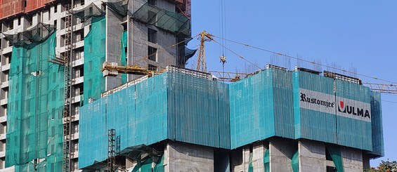 LA FAMILIA - MUMBAI, MAHARASHTRA