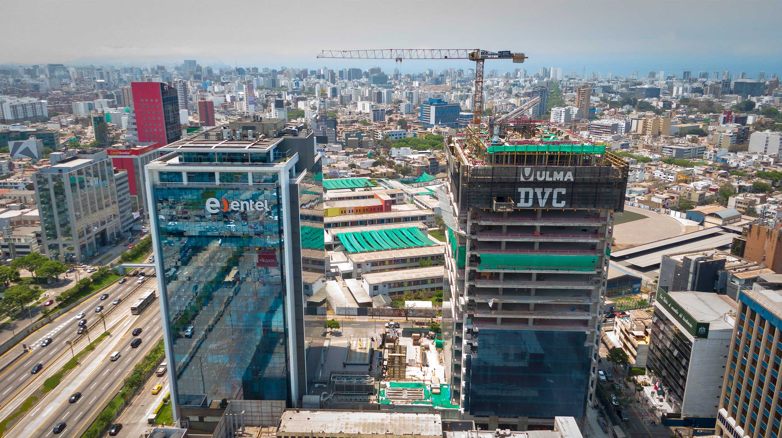 Torre República is the second building of the emblematic Capital Centre project located in the financial centre of San Isidro in Lima, Peru.