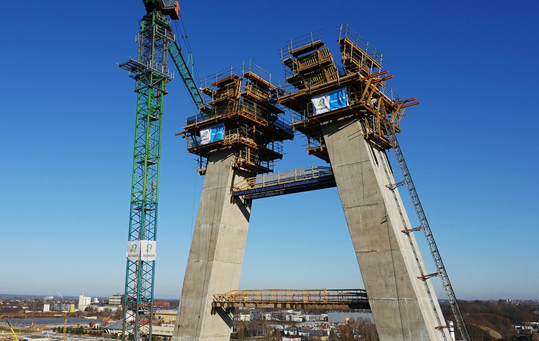 108 m Pylon Constructed with Self-Climbing System