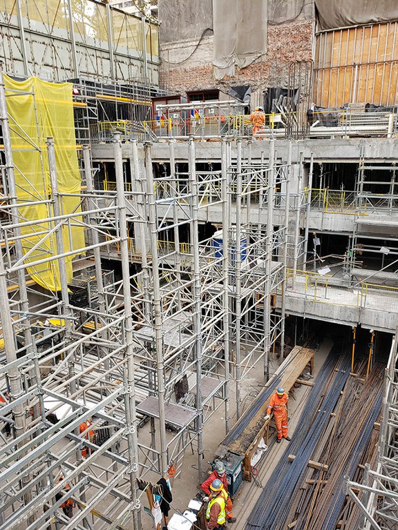 Formwork, shoring and scaffolding solutions for the Vicuña Mackenna 20 building in Chile