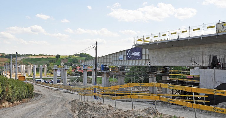 Formwork technology for the incremental launching method for two bridges in Poland