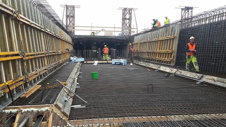 Formwork technology for the incremental launching method for two bridges in Poland