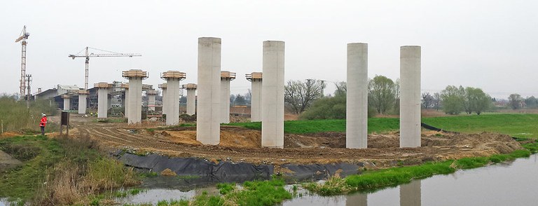 Formwork technology for the incremental launching method for two bridges in Poland