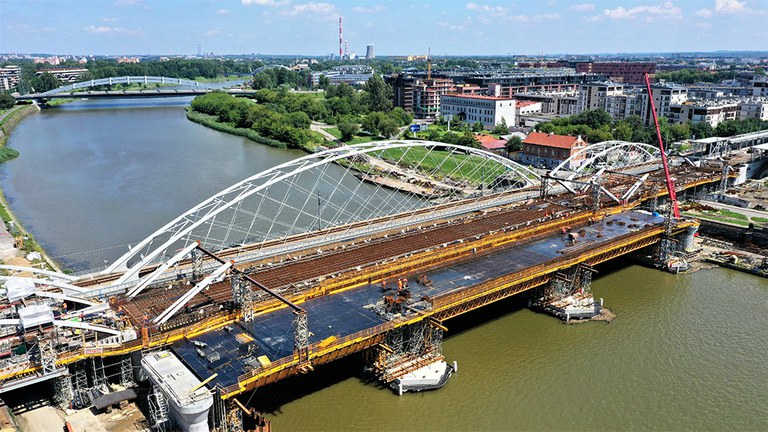 H-33 Truss, modular and load-bearing solution in the construction of two bridges in Kraków