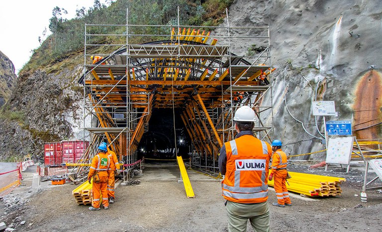 MK carriage for the construction of the Ollachea Tunnel in Puno