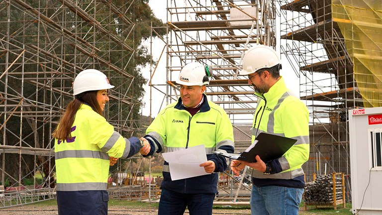 14,000 m² of scaffolding for the repair of the bridge over the Rivera de Huesna watercourse, Seville