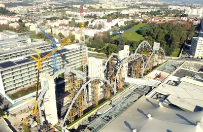 Suspended Architecture Redefining Lisbon, Torre Norte