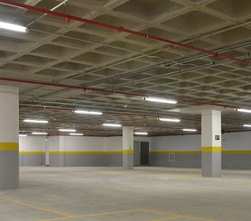 Construcción de parking con encofrado de losa RECUB