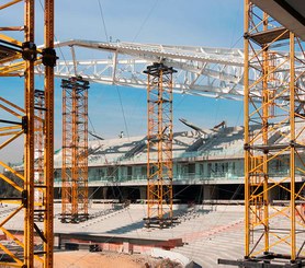 Apeo de estructura metálica mediante torres MK