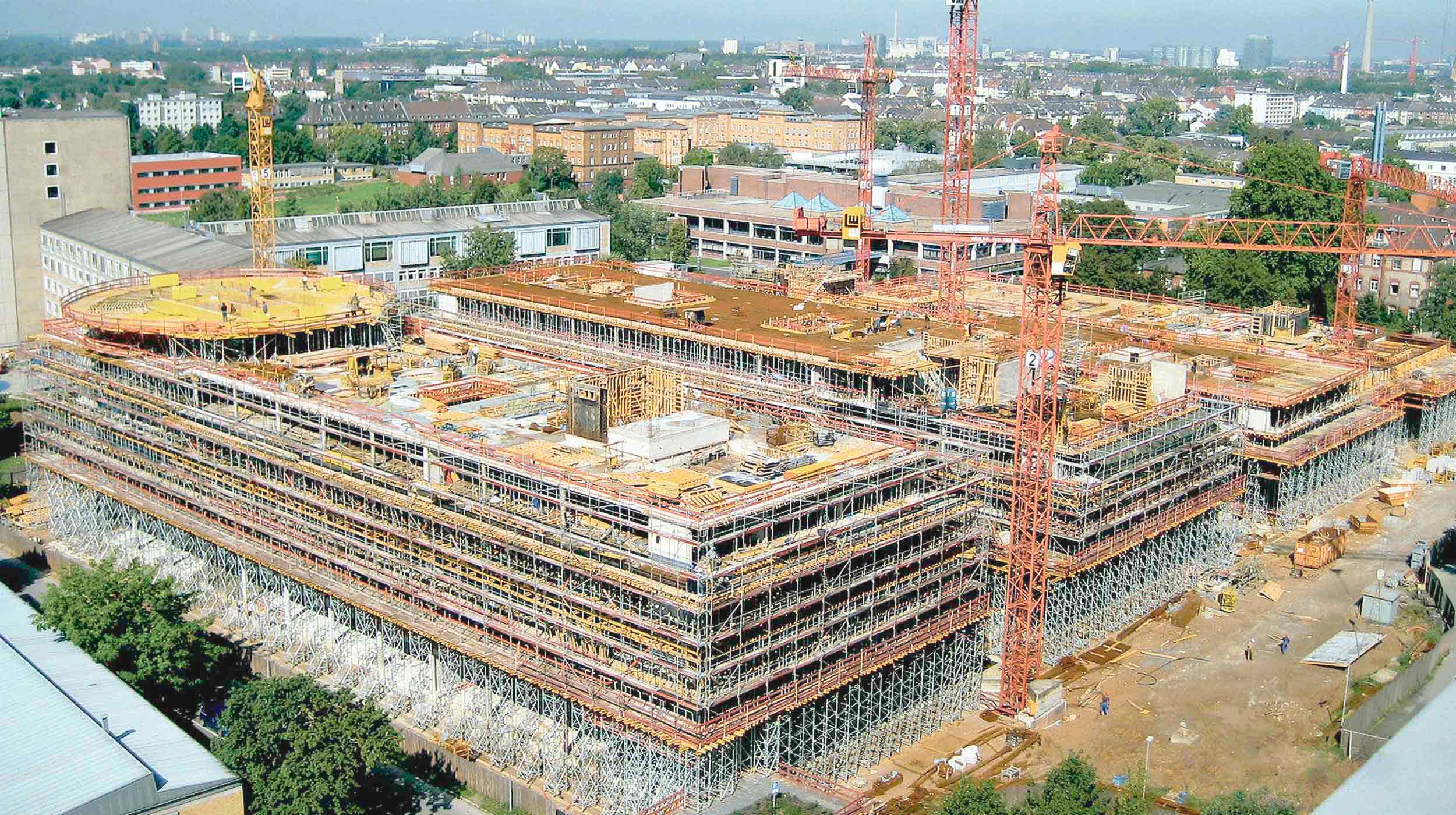 El nuevo Centro de Medicina Operativa II es un elemento clave para la reestructuración y modernización de la Clínica Universitaria de Düsseldorf.