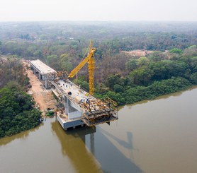 Puente sobre el río Cuiaba, Brasil