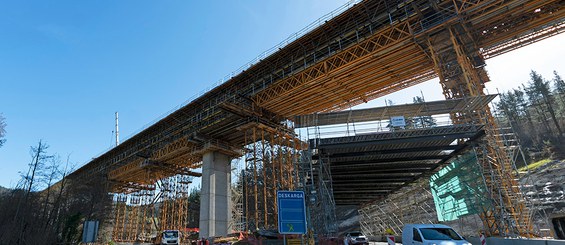 Viaducto Antzuola, España