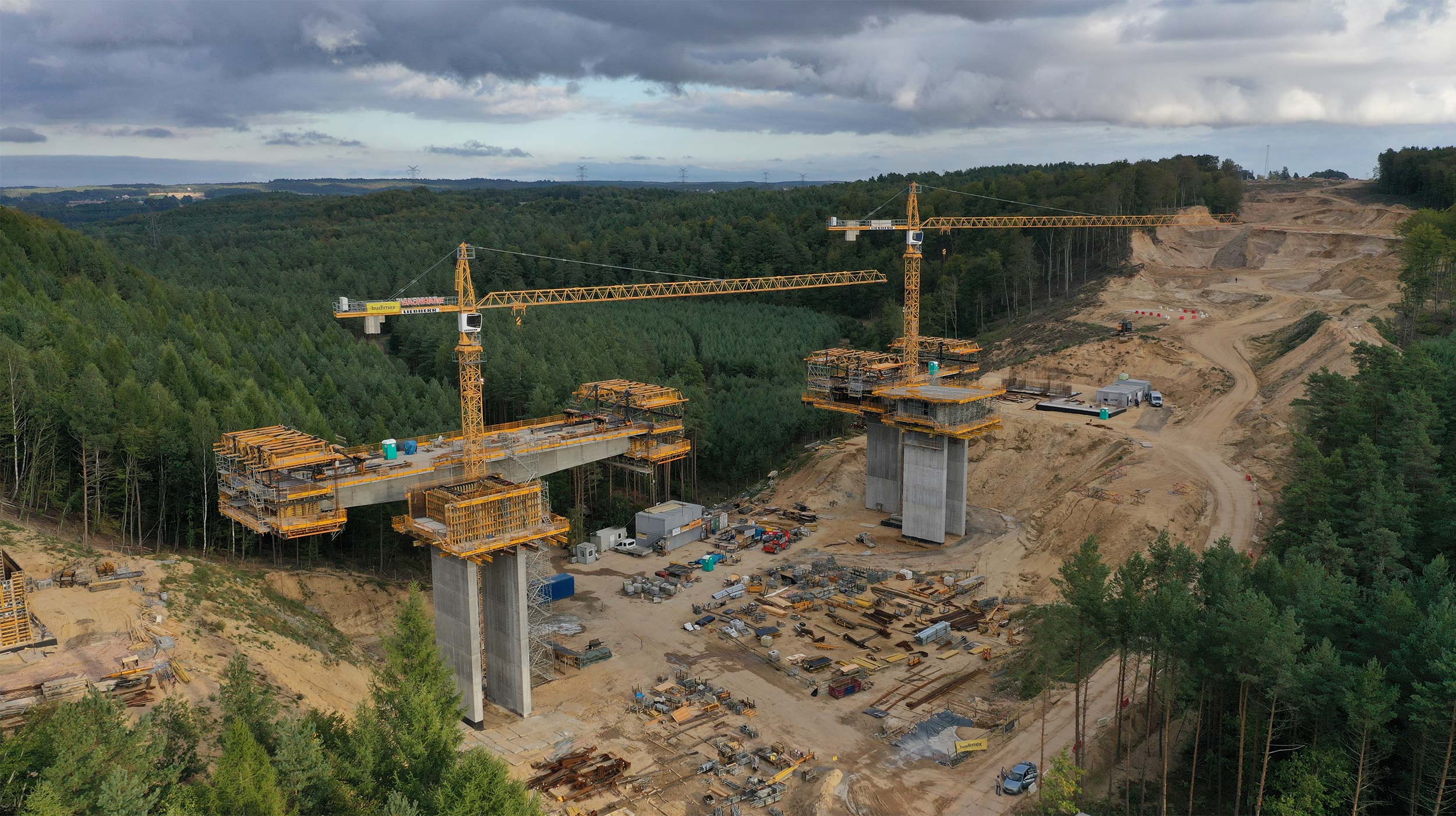 El nuevo viaducto ES-60, perteneciente a la autopista S6 Slupsk-Gdansk en Polonia, mejorará considerablemente el flujo de tráfico y el tiempo de tránsito entre las ciudades, aliviando así la carga de las carreteras comarcales.