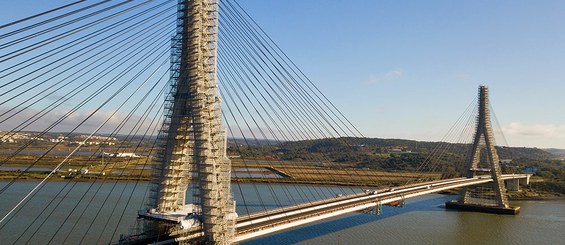 Puente Internacional Guadiana, Portugal