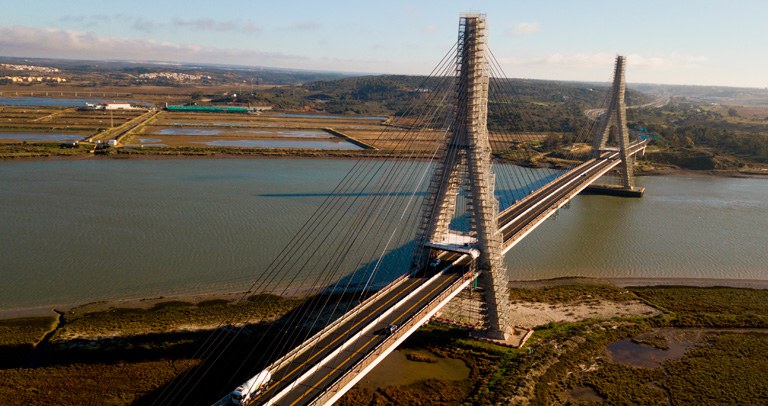 Puente Internacional Guadiana, Portugal