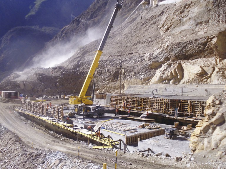 Central Hidroeléctrica, Cerro del Águila