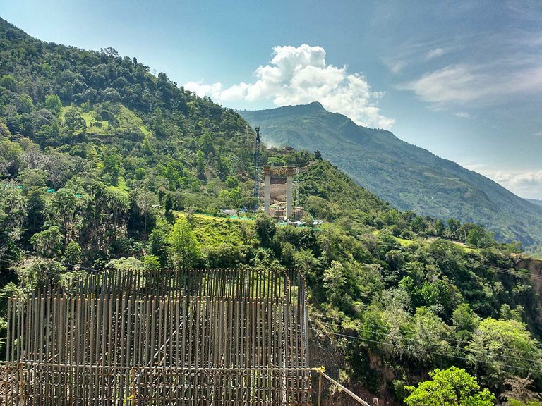 Puente atirantado Hisgaura, el más largo de Sudamérica de su tipología