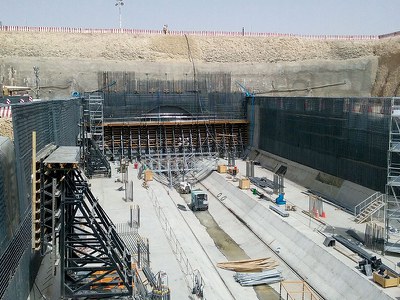 Soluciones integrales de encofrado y andamio en el Metro de Riad