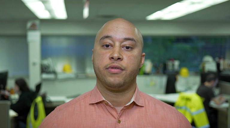 Carlos Guzman,  Jefe de Proyectos Comerciales