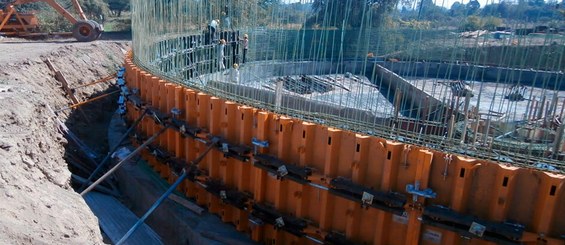 Cofraj circular pentru construcția pereților curbați